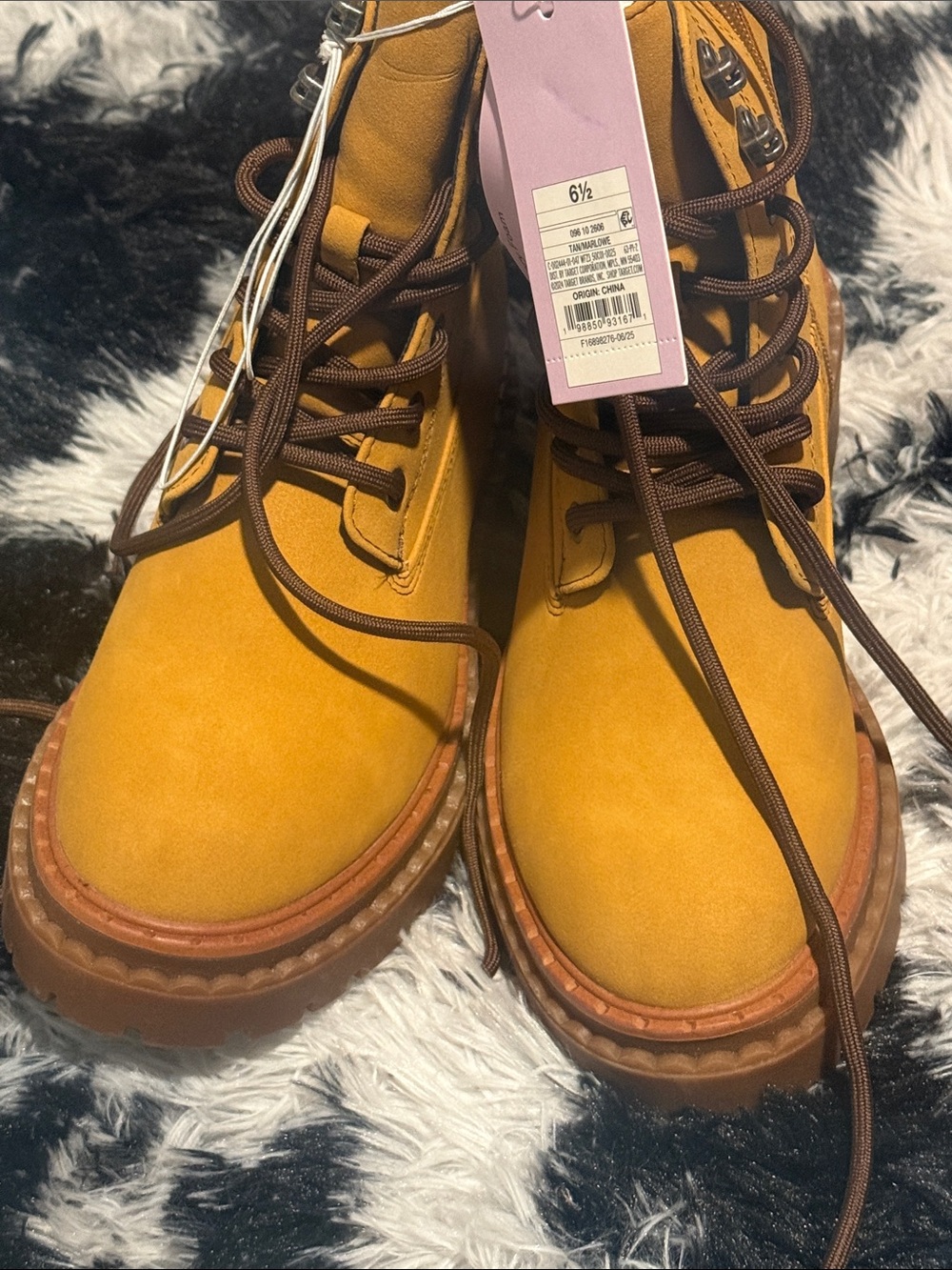 New.. ankle boots woman’s size 6.5